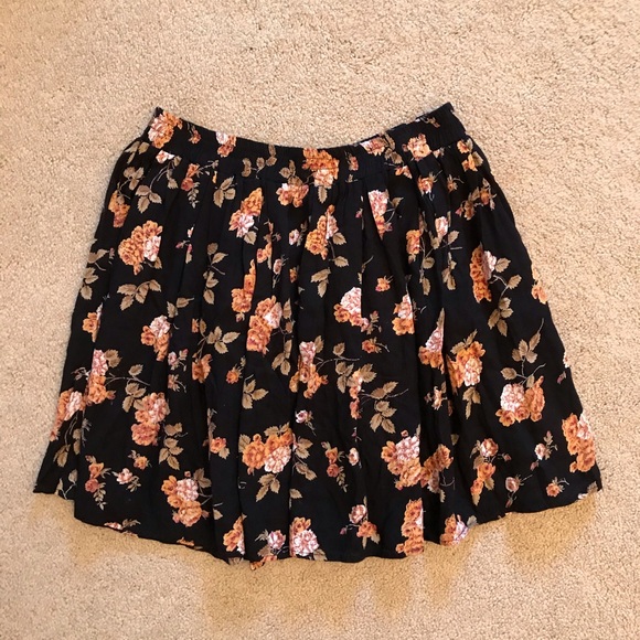 Brandy Melville Skirts Brandy Melville Floral Mini Skirt Black With